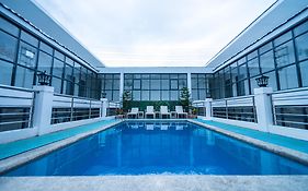 Erus Suites Hotel Boracay